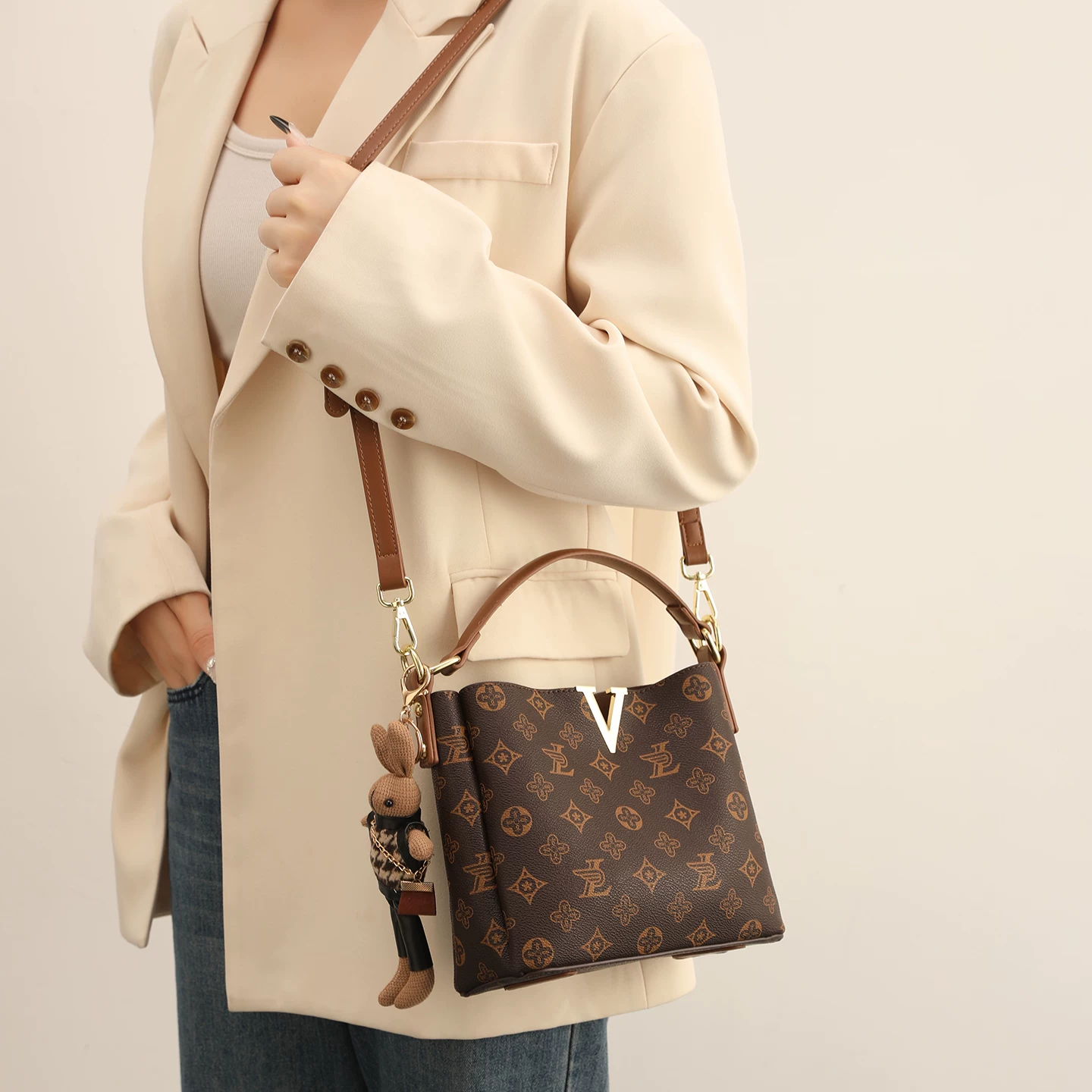 Shoulder bag, handheld one-shoulder bag, high-quality style