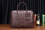 Таиланд легкая роскошная крокодиловая кожаная мужская мешка кожаная молодежная молодежная кросс -модель бизнес -модная мода высокая текстура Официальная сумка документа.