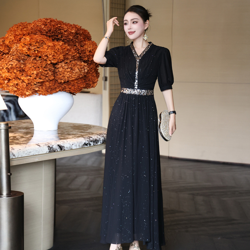 Elegant Urban Ladylike Dress, Black Handmade Sequin Waist-Cinching Long Skirt with a Large Hem, 2026 Summer New Style Elegant Urban Ladylike Dress, Black Handmade Sequin Waist-Cinching Long Skirt with a Large Hem, 2026 Summer New Style