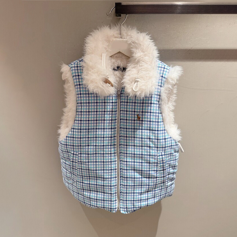 2026 Autumn and Winter New Niche Style Contrasting Plaid Wool Collar Lambswool Reversible Vest Loose Sleeveless Vest Jacket 2026 Autumn and Winter New Niche Style Contrasting Plaid Wool Collar Lambswool Reversible Vest Loose Sleeveless Vest Jacket