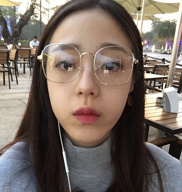 Hàn Quốc nghệ thuật siêu nhẹ kính gọng kính phiên bản Hàn Quốc của thủy triều retro mặt tròn khuôn mặt nhỏ khung lớn gương phẳng kính nam sinh viên - Kính khung mắt kính rayban