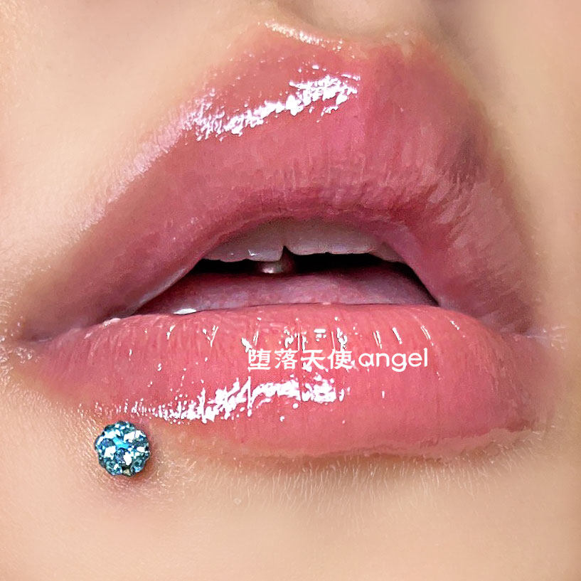 堕天使の泥玉リップスタッド、チタン鋼の舌スタッド、ダイヤモンドがちりばめられた、スウィートでクールでホットな女の子のための医療用低アレルギー性ピアスジュエリー