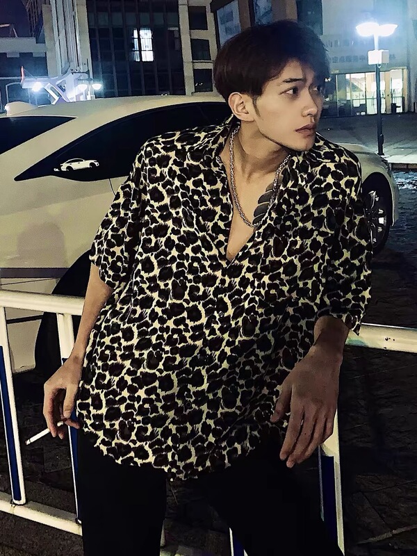 Vintage Oil Painting Hong Kong Style Handsome Leopard Print Shirt Men's Hawaiian Vacation Loose Summer Couple Short-Sleeved Shirt