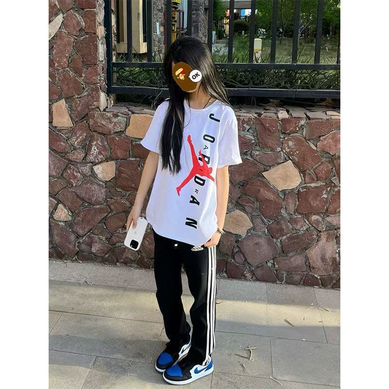 American Hip-Hop Lettering Simple Short-Sleeve T-Shirt for Men and Women, High Street Campus Sports Style, Student Couple Half-Sleeve Top, Trendy American Hip-Hop Lettering Simple Short-Sleeve T-Shirt for Men and Women, High Street Campus Sports Style, Student Couple Half-Sleeve Top, Trendy