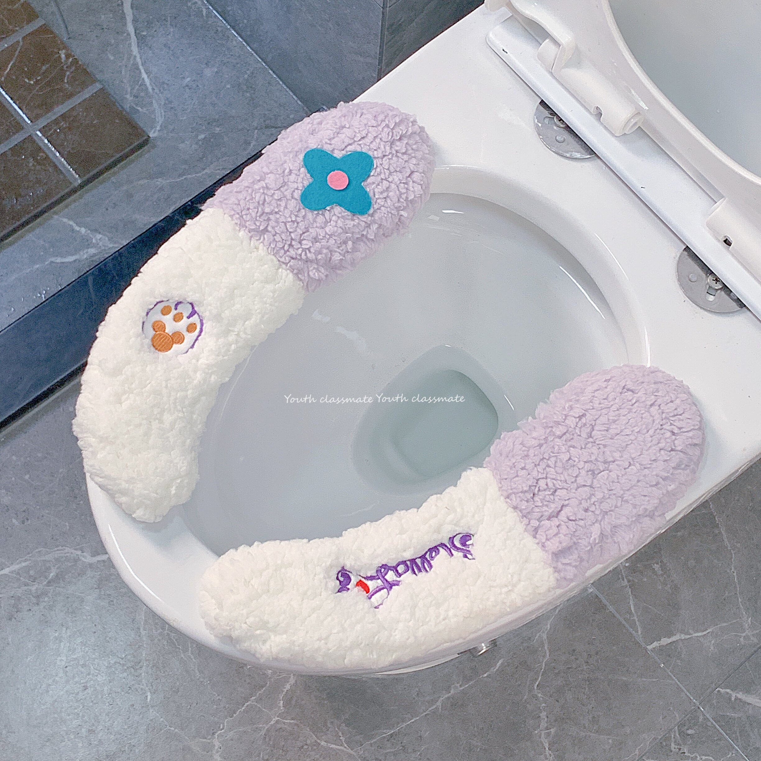 Cute cartoon toilet mat household waterproof general magic plush toilet cushion in winter warm toilet cushion