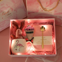 18-year-old adult female niche high-end New Years birthday gift girls give girlfriends rituals to give practical meaning