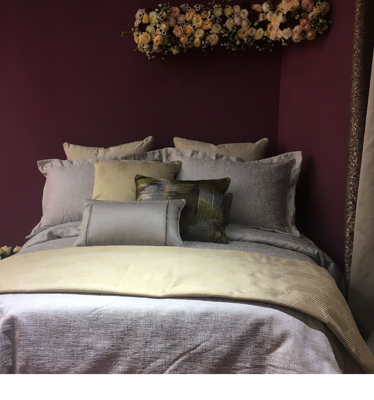 Hình học ánh sáng sang trọng gối hiện đại tối giản Bắc Âu đệm trang trí mô hình phòng sofa mềm gối màu be xám vàng gối ôm kèm chăn
