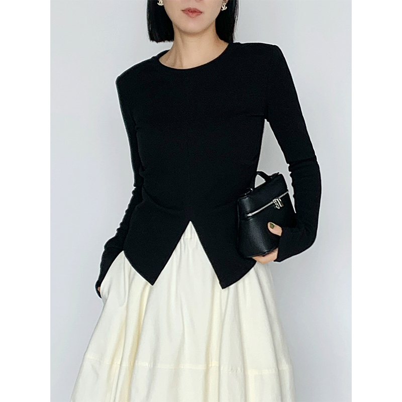 Lutong Geometric Breathing~ Three-Dimensional Tailoring to Slim the Waist, Black Long-Sleeved T-Shirt with Slit at the Hem Lutong Geometric Breathing~ Three-Dimensional Tailoring to Slim the Waist, Black Long-Sleeved T-Shirt with Slit at the Hem
