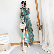 2021 new womens spring French retro long sleeve chiffon floral dress womens waist slim temperament super long skirt