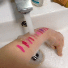 Son môi màu đỏ retro mờ mờ nhung lỏng Chất son môi không bóng không dễ bị bong màu bí ngô - Son bóng / Liquid Rouge 	son bóng l.a color	