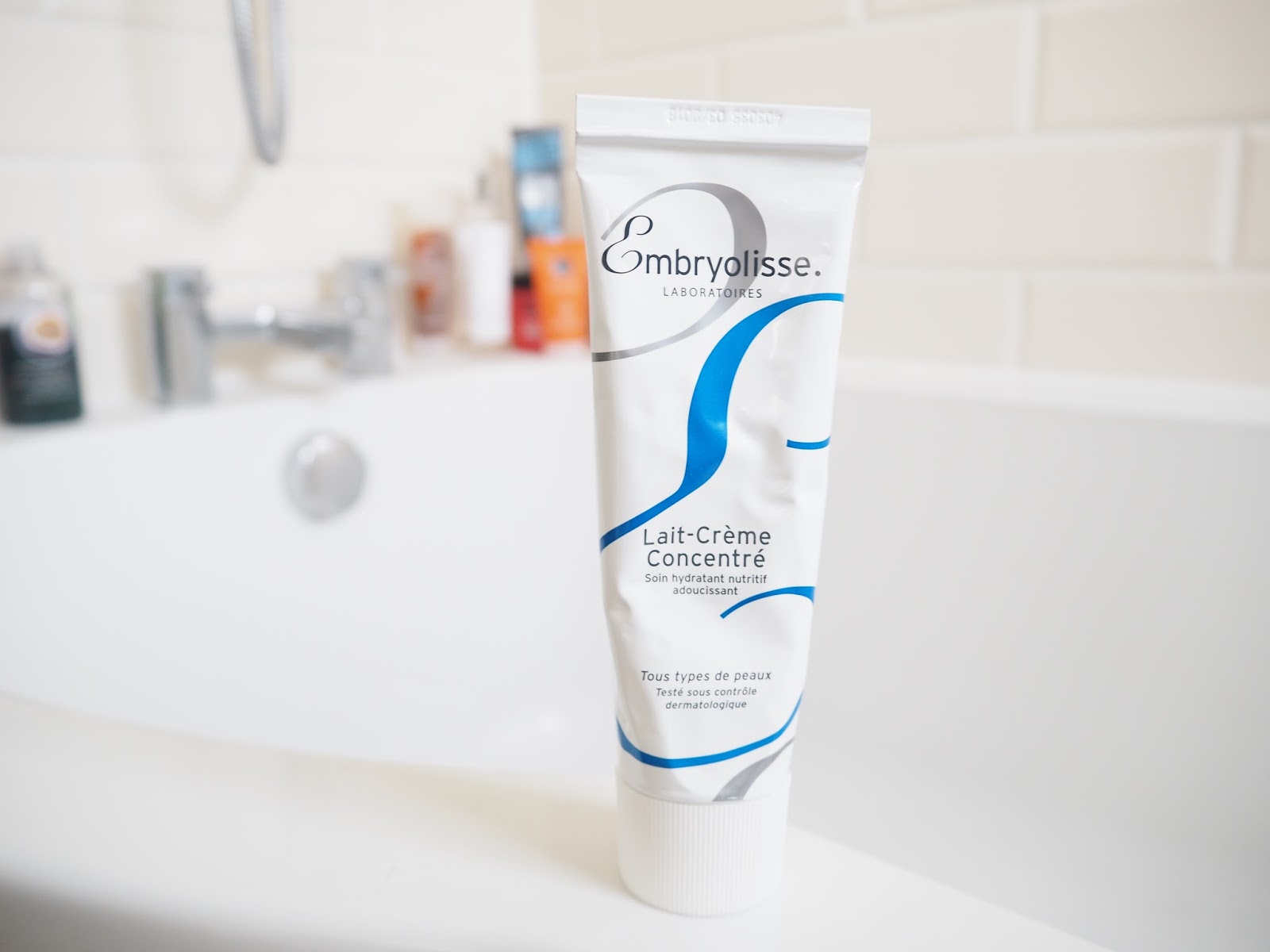 Tại chỗ! Kem trang điểm Embryolisse Kem dưỡng ẩm 24 giờ Kem dưỡng ẩm 30 75ml phấn nước che khuyết điểm