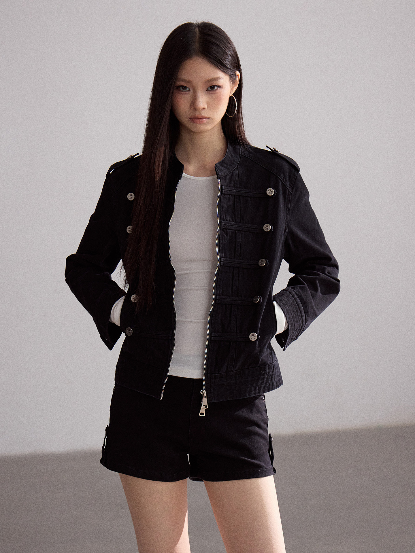 WITHMIN Black Zip-Up Cropped Jacket