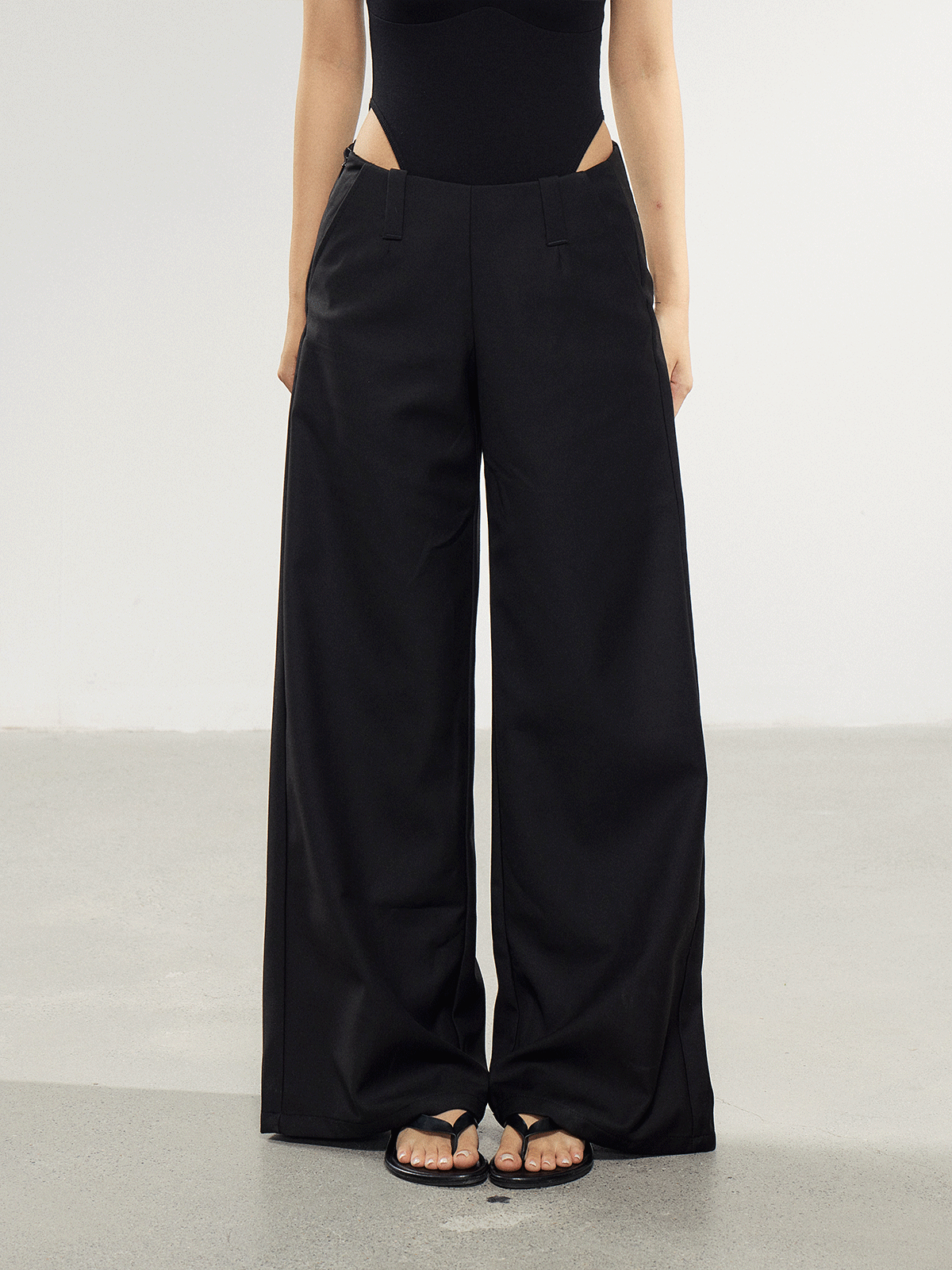 WITHMIN Black Low-Waist Wide-Leg Trousers