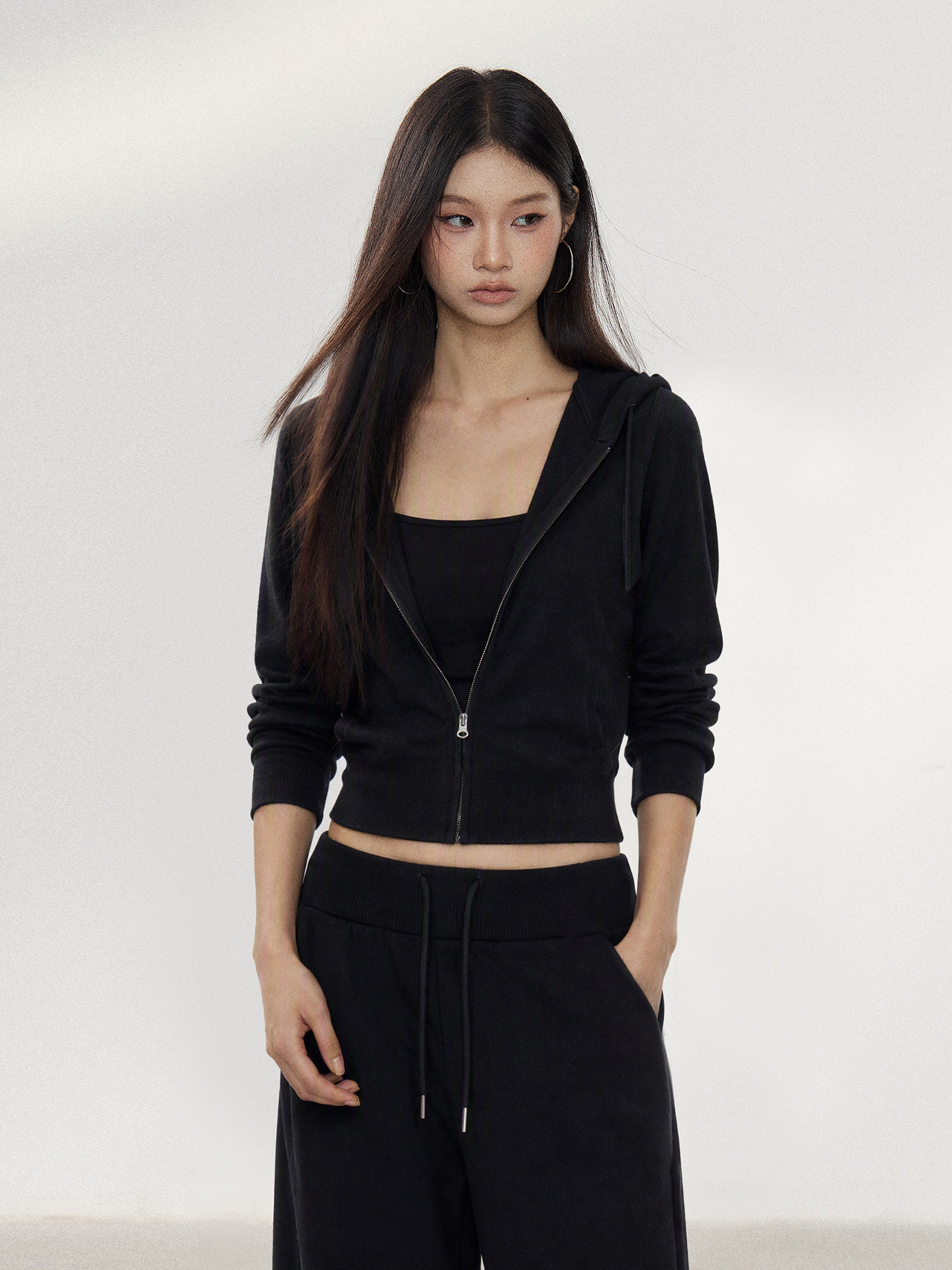 WITHMIN Black Zip-Up Hooded Jacket