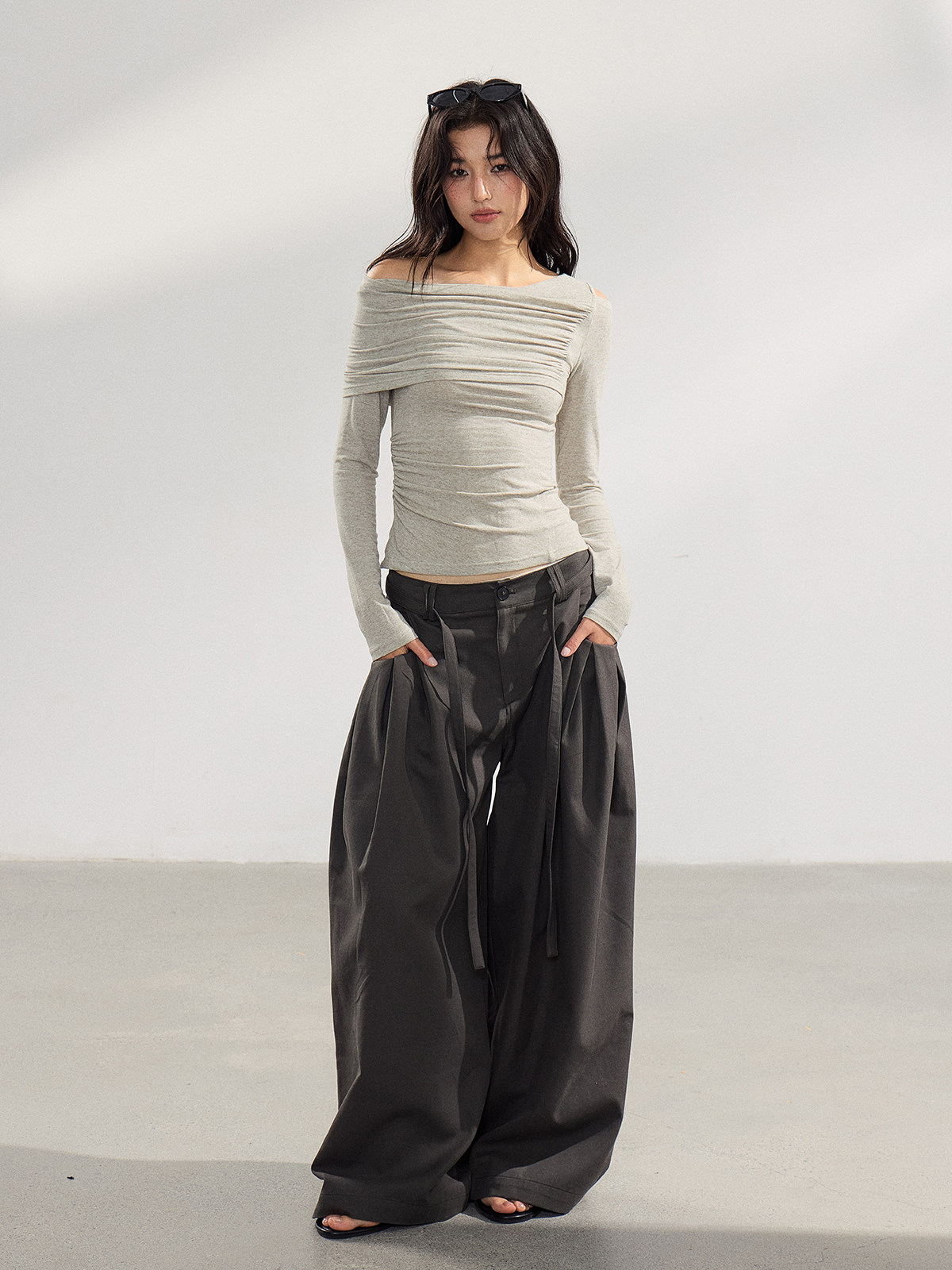 WITHMIN Straight-Leg Casual Trousers