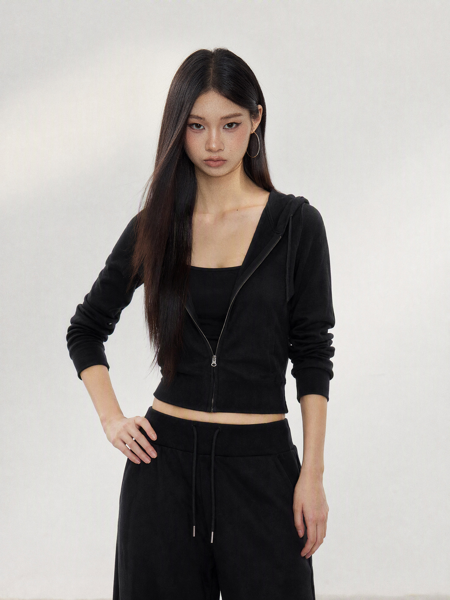 WITHMIN Black Zip-Up Hooded Jacket