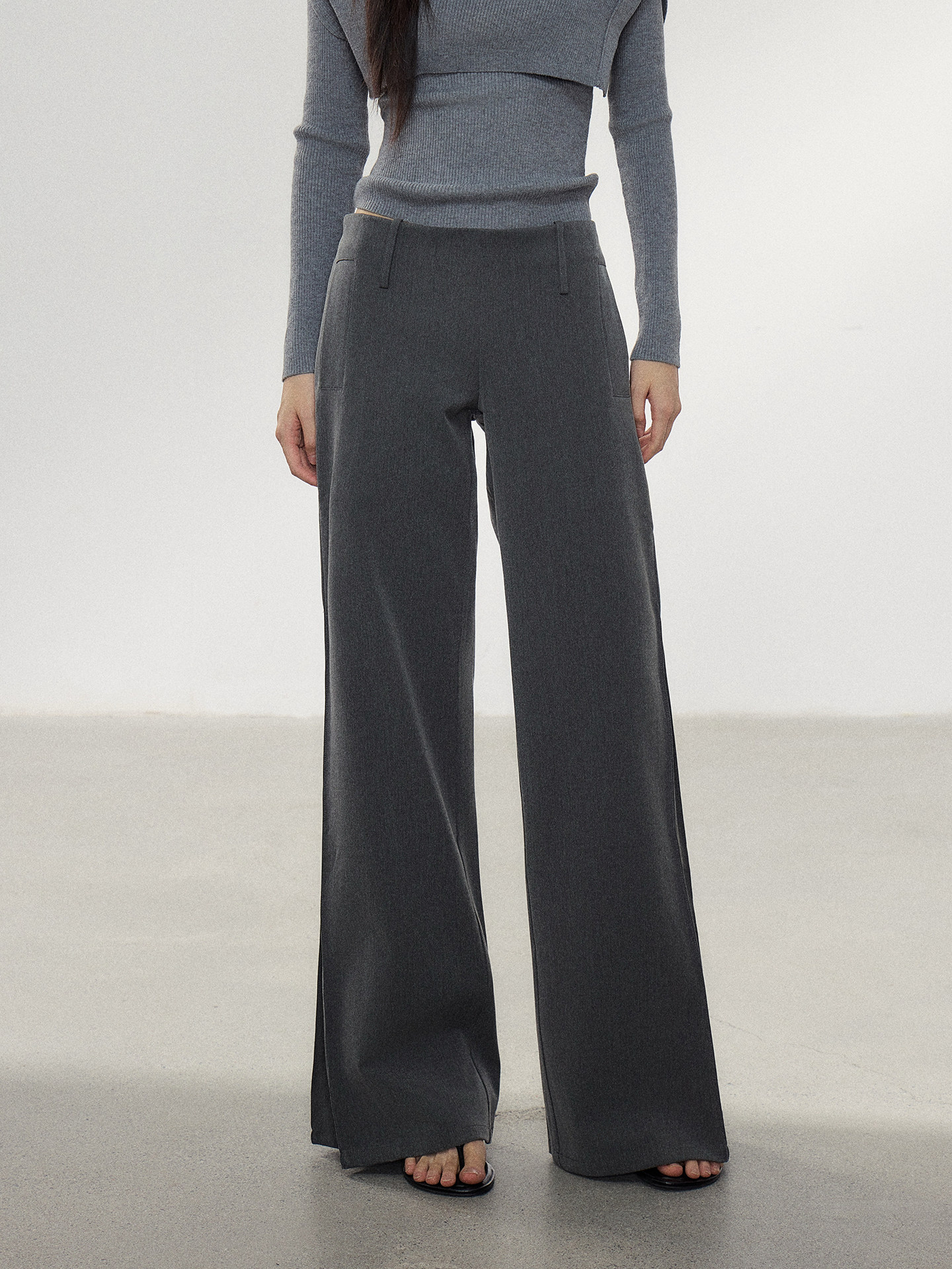 WITHMIN Low-Waist Straight-Leg Trousers