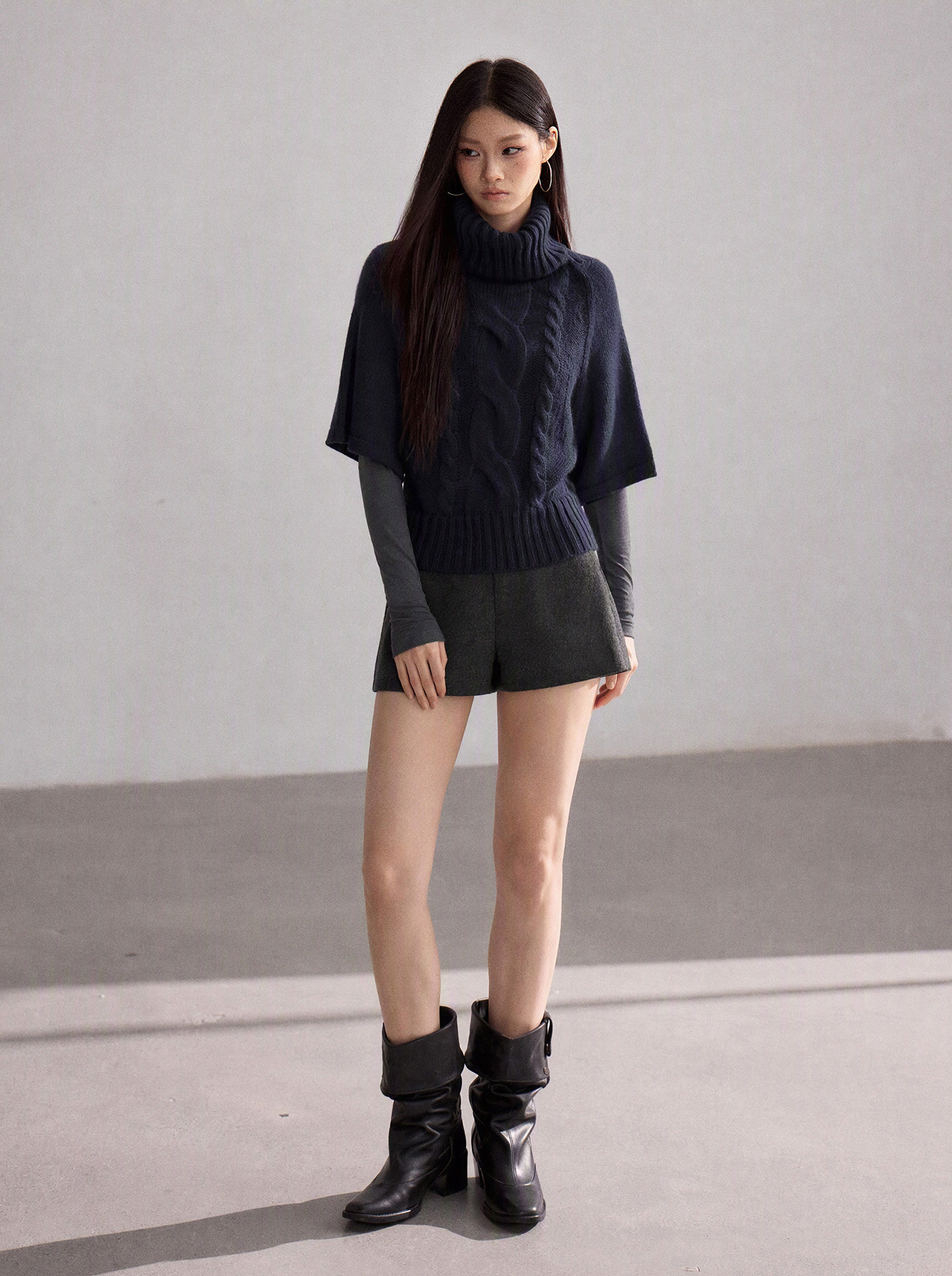 WITHMIN Navy Turtleneck Loose Knit Sweater