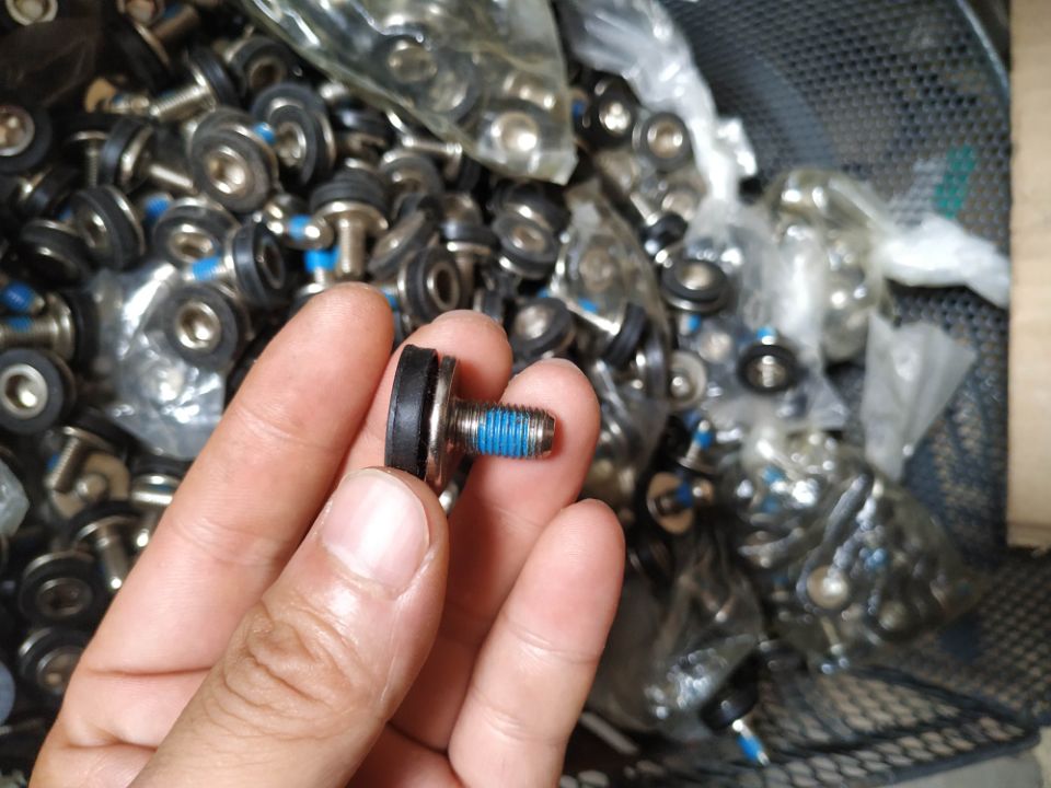 Original factory tailstock square hole central shaft M8 waterproof screw with waterproof washer inner hexagonal screw tooth disc crank screw