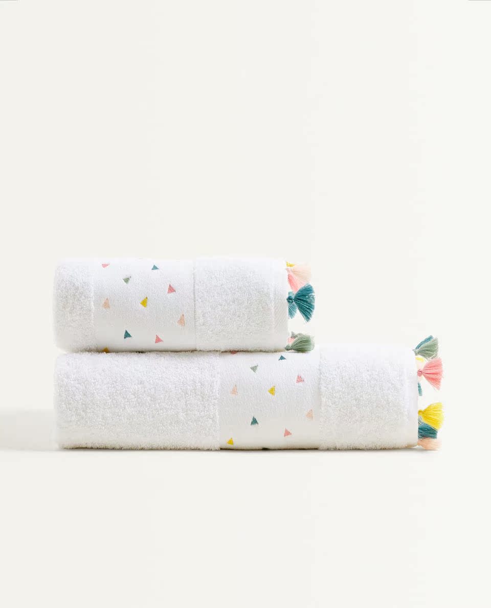 Zara Home KIDS Bộ sưu tập dễ thương Tam giác thêu nhiều màu hoa Dot Khăn 44468013250 - Khăn tắm / áo choàng tắm khăn xô aden