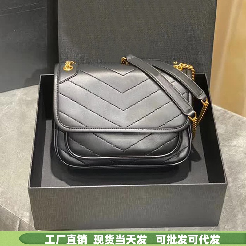 2021 new lambskin Postbag leather Stray Bag Girl Bag Chain Bag bag Single shoulder Inclined Satchel