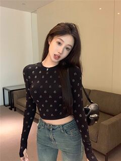 Unique Design Black Long-Sleeve T-Shirt for Women, Spring and Autumn, Slim Fit, Flattering, Short Crop Top, Exposed Midriff Top
