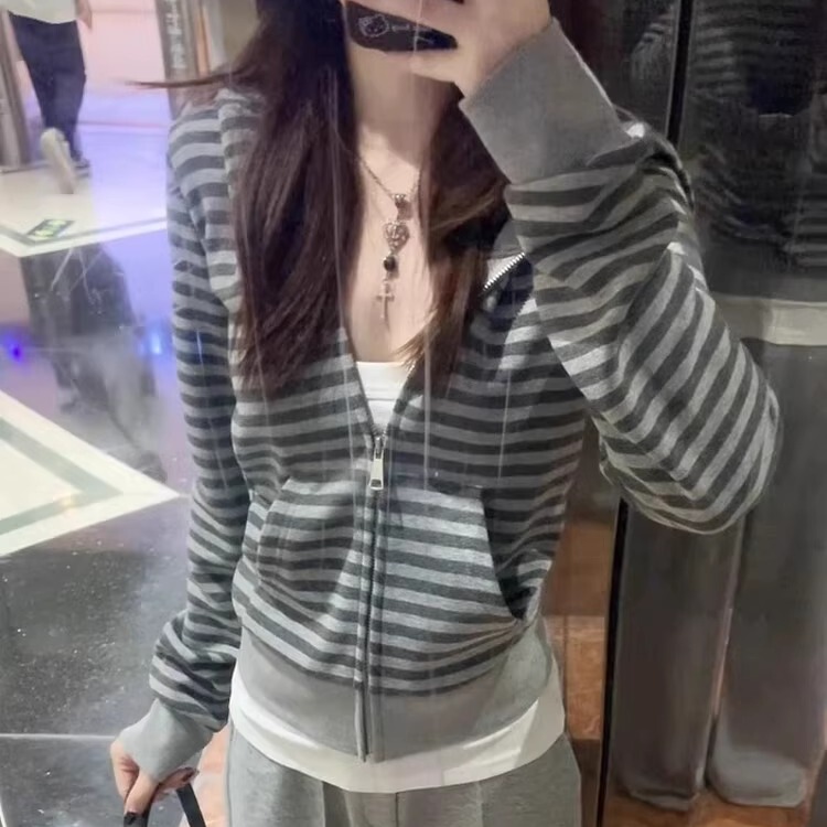 Korean-Style Striped Waist-Cinching Hooded Sweatshirt Jacket for Women, Spring and Autumn 2026 New Design, Slim-Fit Zip-Up Cardigan Top Korean-Style Striped Waist-Cinching Hooded Sweatshirt Jacket for Women, Spring and Autumn 2026 New Design, Slim-Fit Zip-Up Cardigan Top