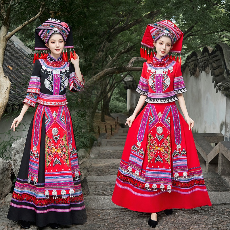 広西チワン族の衣装の女性大人3月3日少数民族の公演衣装チワン族の錦織りの刺繍のロングスカート旅行写真撮影