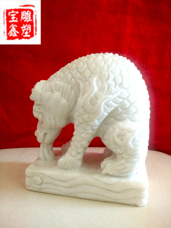 Stone carving water-absorbing beast Bluestone town water beast carving crafts white marble spit water beast A pair of town house interior decoration