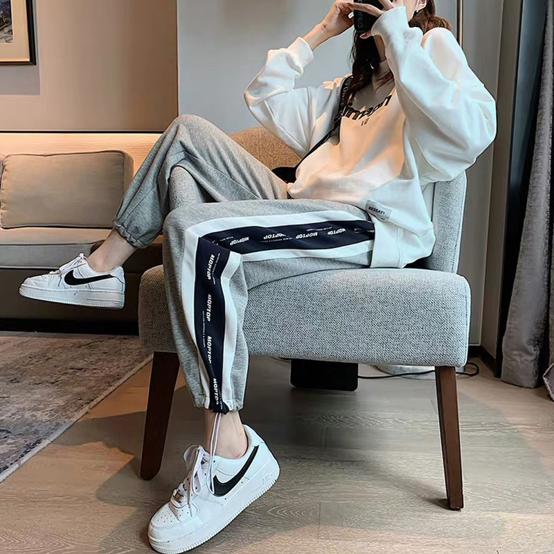Internet celebrity pregnant women's pants spring and autumn clothes 2021 autumn outerwear trousers loose wide-legged feet two-wear pants drape casual pants