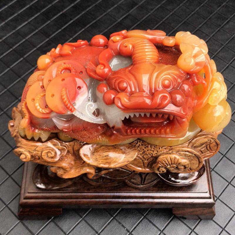 Yunnan Huanglongyu Jade Leopard of the Swaying Pieces Dragon Mausoleum Eggplant Mountain Golden Sand Material Bully's Giant Pendulum Pieces of Giant Pendulum Pieces of Fine and Elegant Work