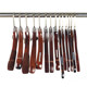 ຮ້ານຂາຍເສື້ອຜ້າ 10 ຊິ້ນ retro ໄມ້ແຂງ hangers ຕ້ານການເລື່ອນ flocking ໄມ້ hangers ເຮືອນເຄື່ອງນຸ່ງຫົ່ມ hangers trousers rack