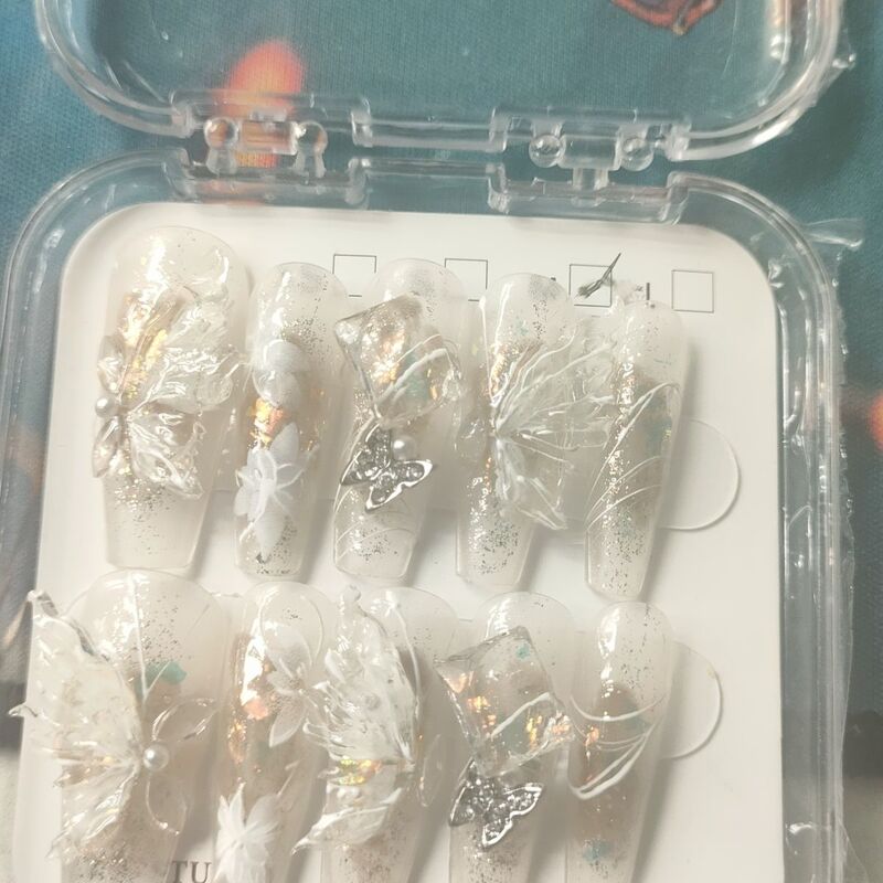Ice Crystal Butterfly Wearable Nails, Heavy-Duty Luxury Wearable Nail Art, High-End Sequins, Detachable Nail Tips, Nail Art