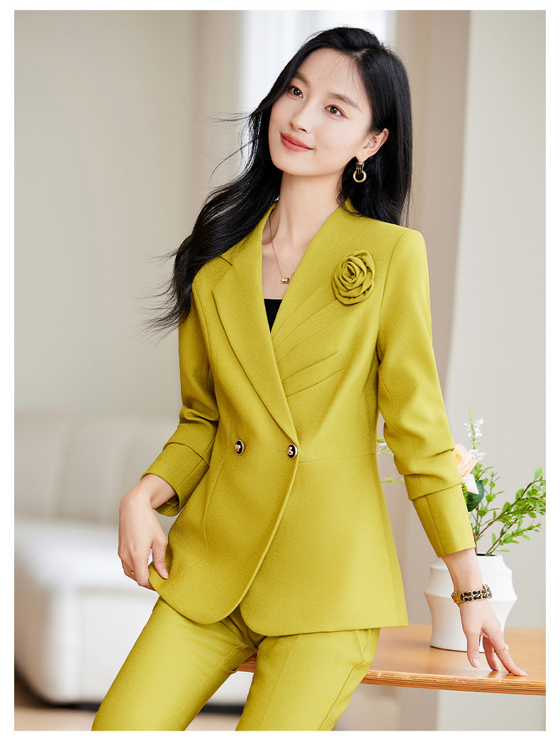 パンツセットアップ フラワーコサージュ付きダブルテーラードジャケットパンツセットアップ