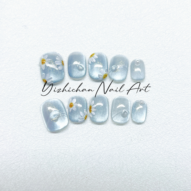 [Blue Daisy] Hand-Painted Chrysanthemum Design, Pure Handmade Wearable Nails, Sky Blue Cat Eye, Brightening, Simple Everyday Nail Art