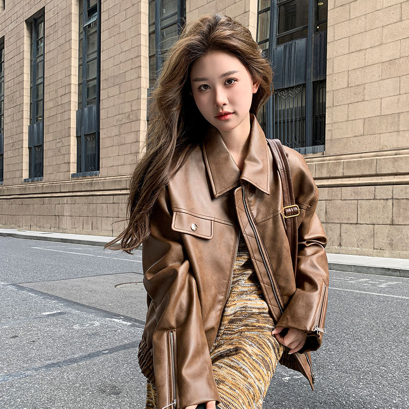 Casual Loose-Fitting Brown Pu Leather Jacket for Women 2025 Autumn and Winter New Hong Kong Style Retro High-End Motorcycle Jacket Casual Loose-Fitting Brown Pu Leather Jacket for Women 2025 Autumn and Winter New Hong Kong Style Retro High-End Motorcycle Jacket