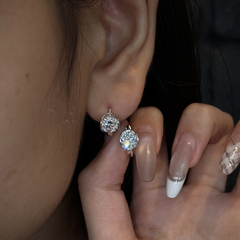 【Bean Pod】Ear Studs·Cvd·Total 2 Carats·All Made of 925 Silver with Rhodium Plating·Delivered with Three Ngtc Certificates