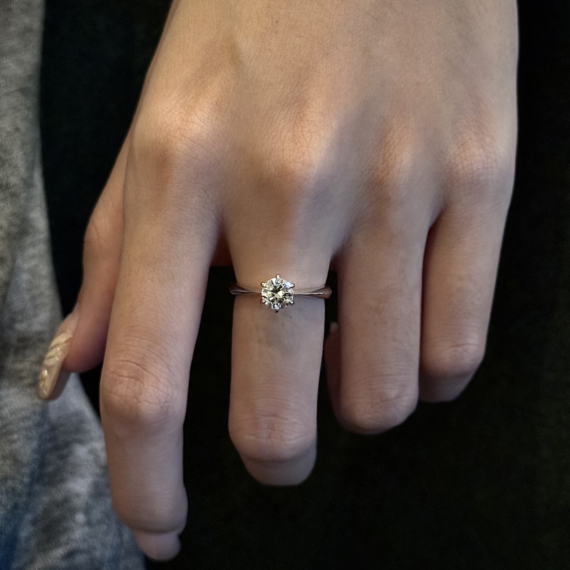 [Classic Single Diamond] Hpht High-Temperature and High-Pressure Cultivated Diamond · Fully Rhodium-Plated 925 Silver