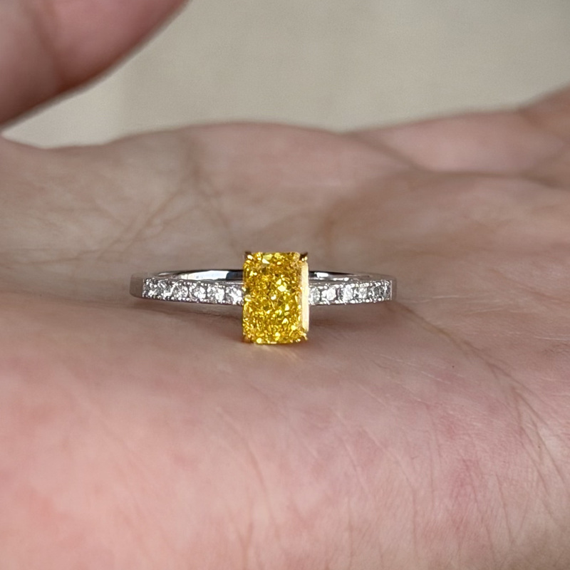 【Vibrant Yellow Diamond】 Fancy Vivid Yellow · Lab-Grown Diamond · 925 Silver Rhodium-Plated · Delivered with Dual Certificates