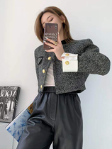 Sandro Miketo 2 2 0 2 2 Inn Wind Design a small crowdleader equestrian style coarse florist with short and small balsamic wind