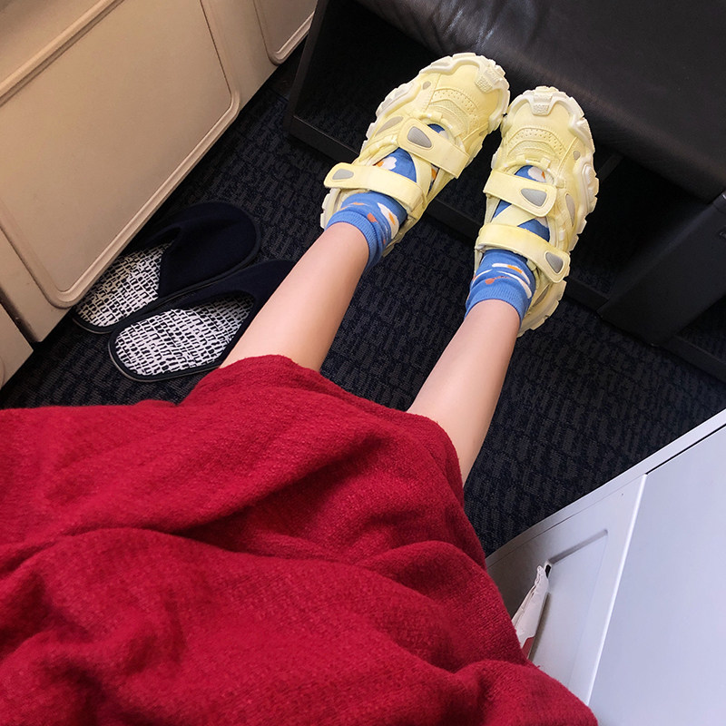 Vimas ■ Spot making old dirty shoes cool and well matched with presence feeling dumb and cute and clunky.