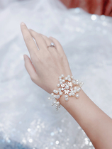 High-end bride pearl wrist flower gentle wedding bride girl girl girl girl girl