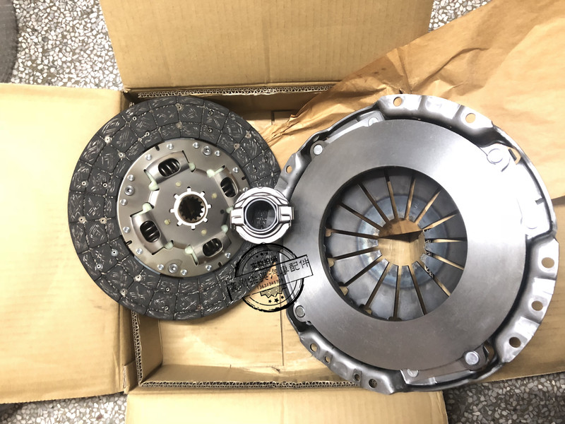 Toyota Coaster Diesel Clutch Three-Piece Set, Release Bearing, Clutch Plate, Clutch Pressure Plate Accessories