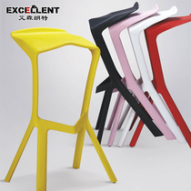 Simple modern bar chair Nordic leisure plastic bar stool creative personality designer shark mouth high chair stool