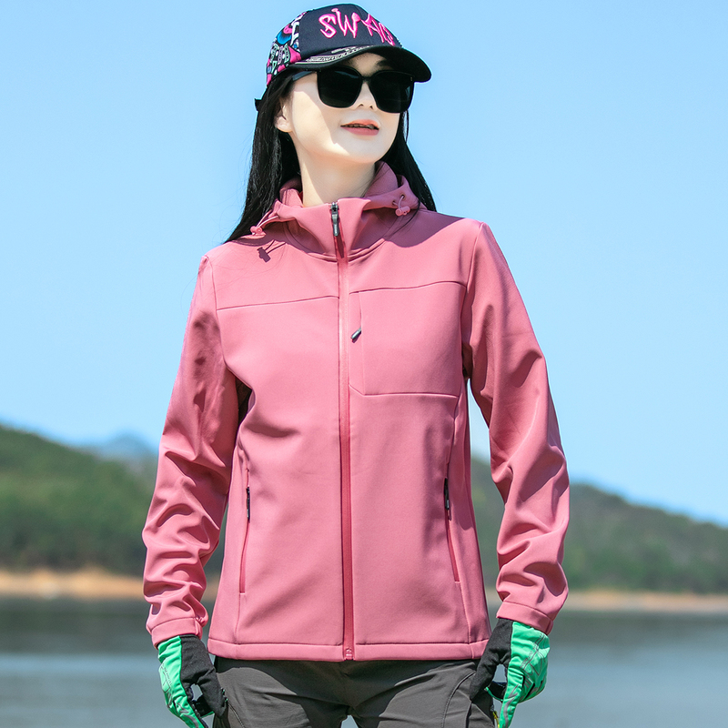 Outdoor Soft Shell Jacket Spring & Fall Women's Windproof and Waterproof Travel Sports Jacket Top Warm Hooded Jacket
