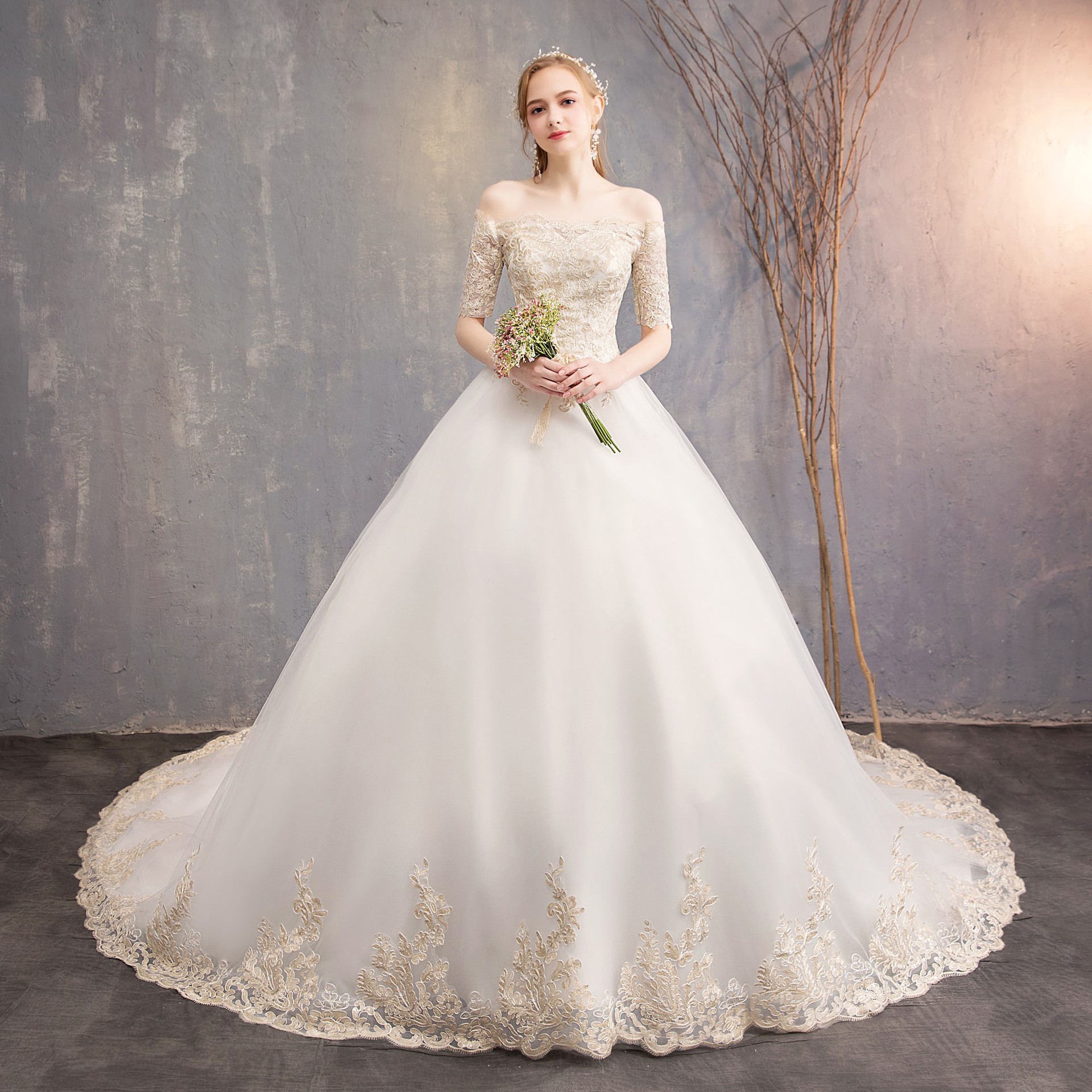 Six hi in the world bride 2021 spring new dream princess long trailing tail is thin one-shoulder palace wedding dress a