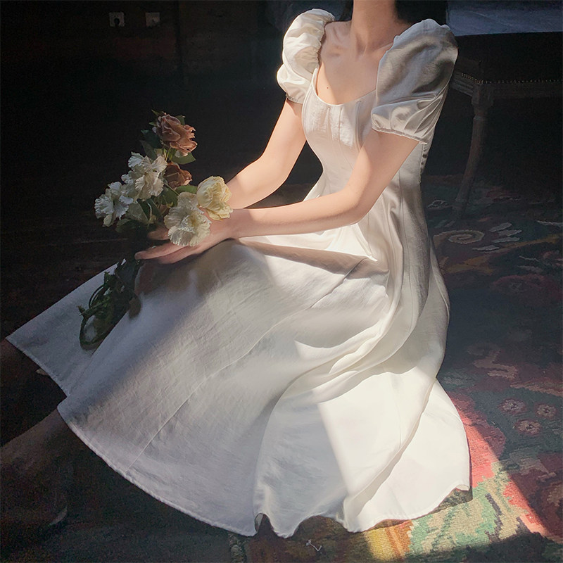 From a classic town shop style retro Hebbon windy white dress woman summer bubble sleevy with fish bone nepotism