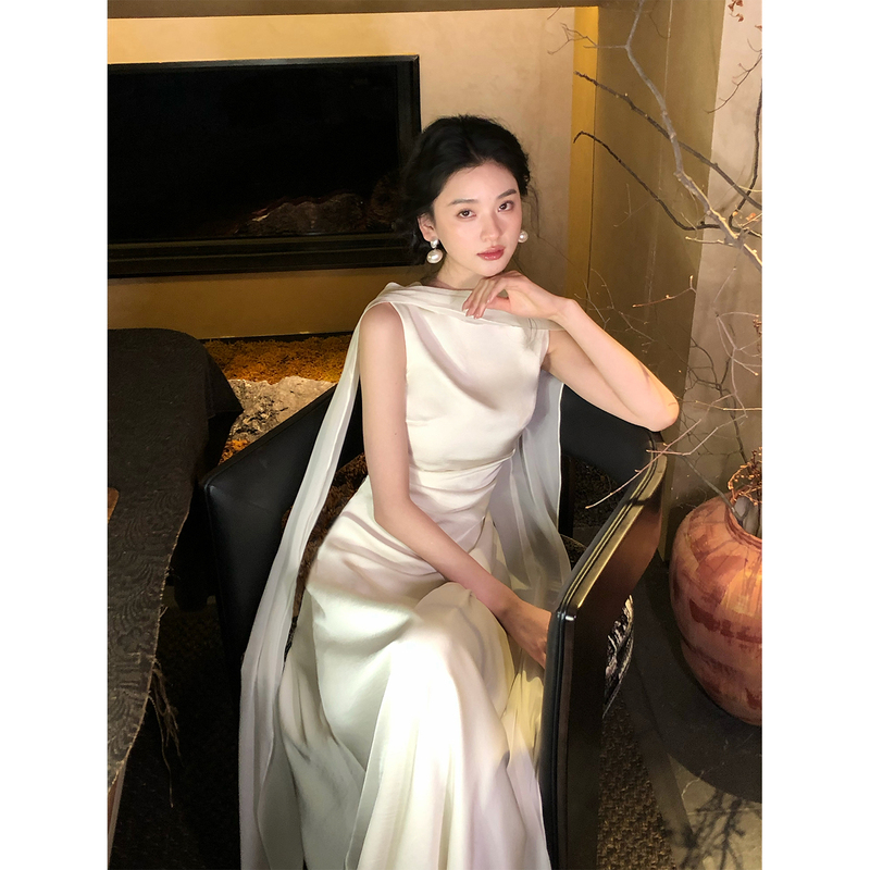 From a Moment of [Time Mastery], a French-Style White Satin Dress with a Free-Flowing Design and A-Line Skirt for Women