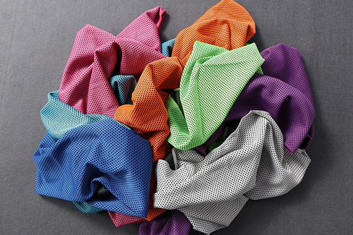 Чисто бег!Охладить за 30 секунд, видео -тест -сенсационный спортивный полотенце с холодным ощущением