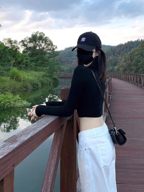 Petite Spicy Girl Long-Sleeve Cropped T-Shirt for Women, Spring 2026 New Style, Simple Versatile Slim-Fit Crop Top